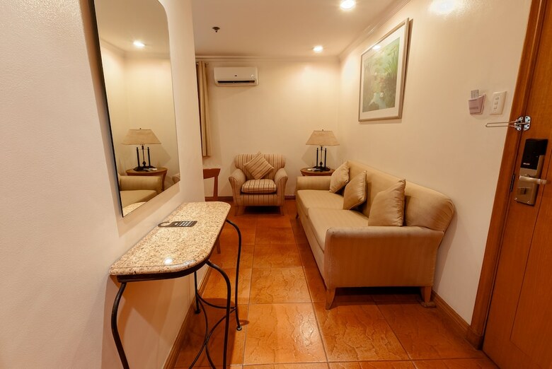 Hotel City Garden Suites Manila