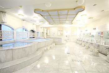Shinjuku Kuyakusho-mae Capsule Hotel
