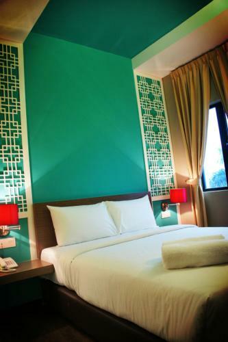 The Grand Jade Hotel