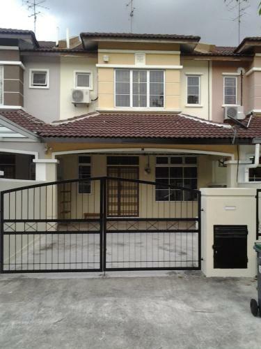 Home2u Holidayhome Bukit Indah 22