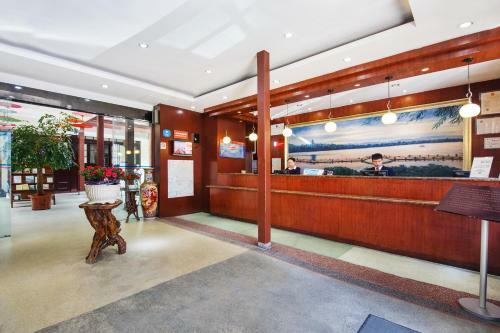 Hotel Hanting Express Hangzhou West Lake Renhe Road
