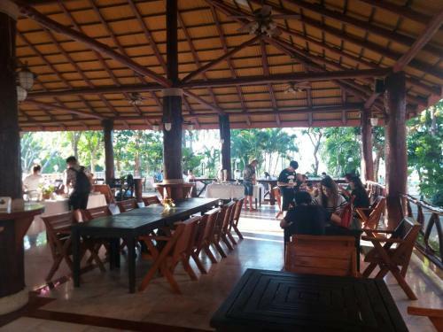 Hotel Diamond Beach Resort
