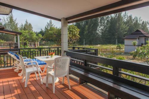 Hotel The Hip Resort @ Khao Lak