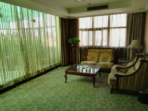 Linyi Yonghe Business Hotel