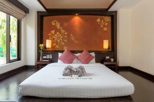 Hotel The Village Resort & Spa