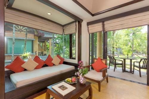 Hotel The Village Resort & Spa