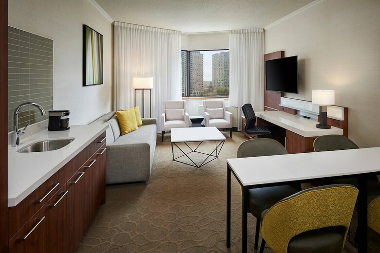 Novotel Toronto Mississauga Centre Hotel