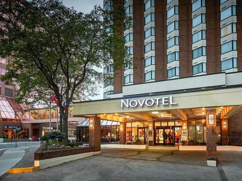 Novotel Toronto Mississauga Centre Hotel