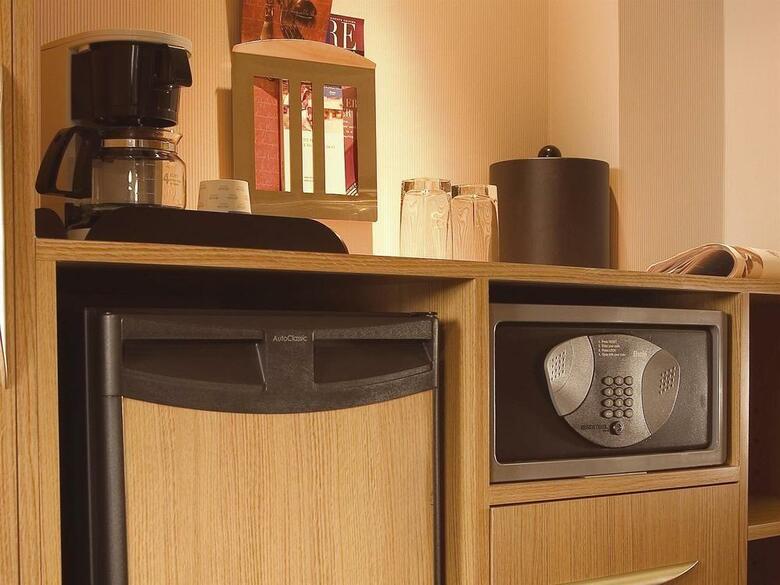 Novotel Toronto Mississauga Centre Hotel