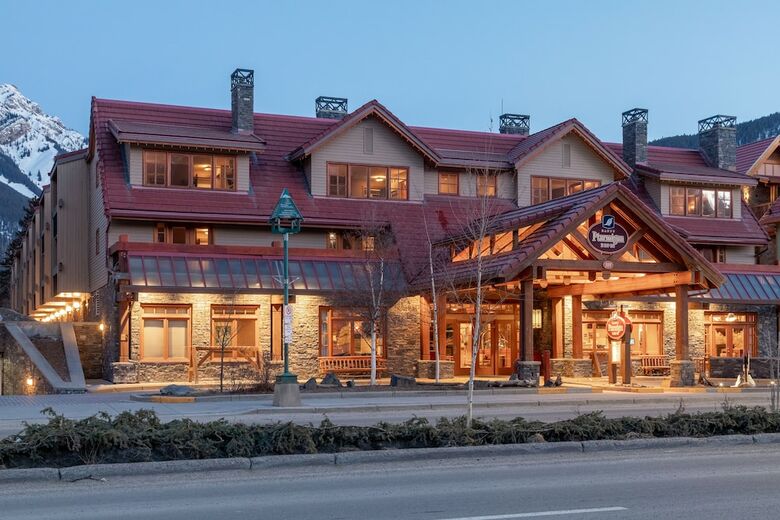 Hotel Banff Ptarmigan Inn