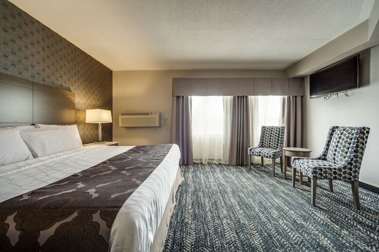 Hotel Monte Carlo Inns - Brampton Suites