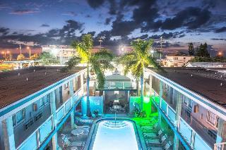 Hotel Camelot Resort By Trs Inc (.)
