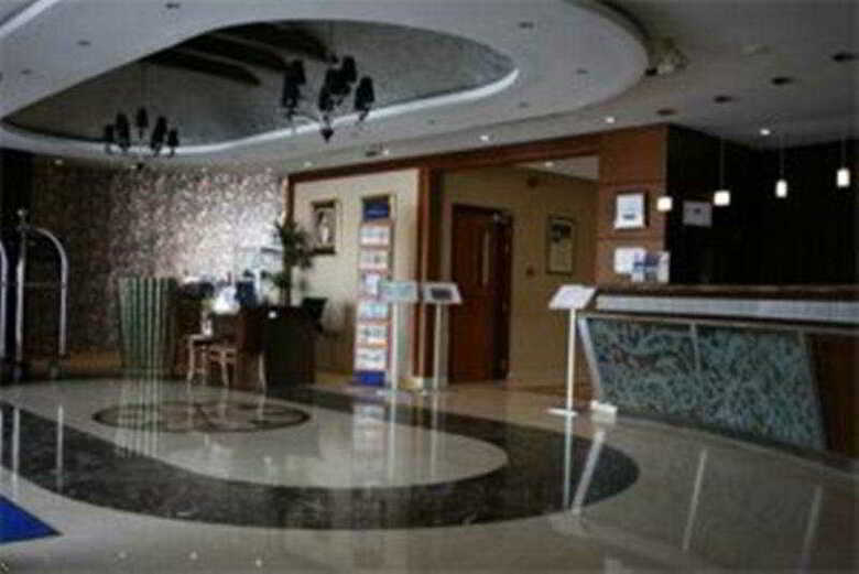 Hotel Golden Tulip Al Barsha