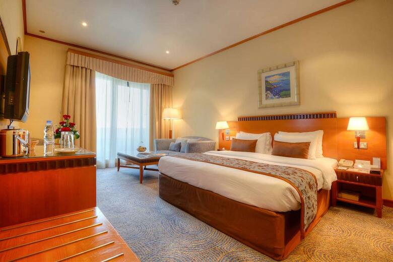 Hotel Golden Tulip Al Barsha