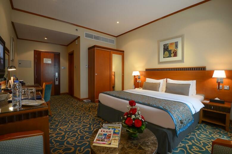 Hotel Golden Tulip Al Barsha