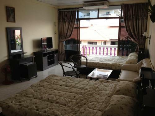 Hostal Artem's Guesthouse