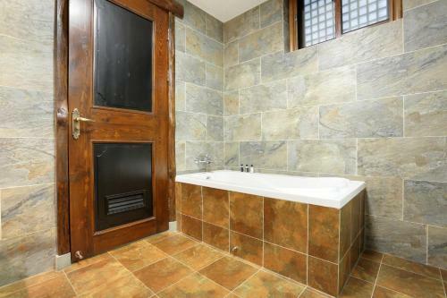Hotel Beijing Gubei Water Town Changcheng Inn