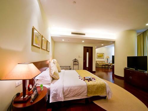 Hotel Ramada Plaza Sino-bay Shanghai