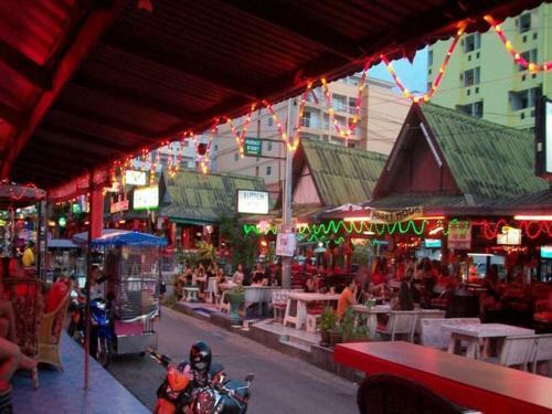 Arya Inn Pattaya Hotel