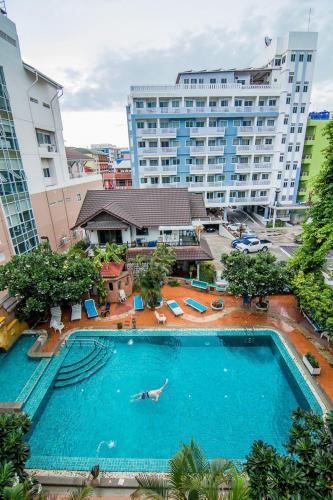 Hotel Sutus Court 1