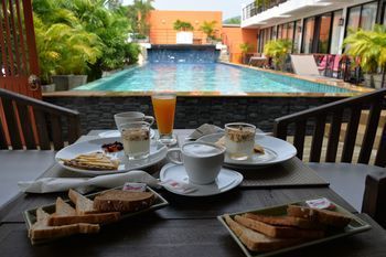 Hotel Miracle House