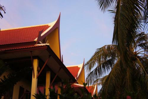 Hotel Palm Village