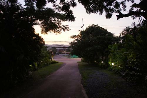 Hotel Palm Village