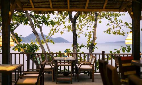 Hotel Palm Village