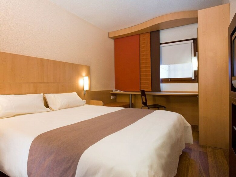 Hotel Ibis Ningbo Tianyi Square