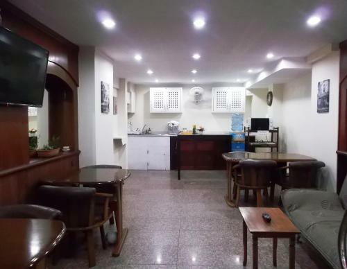 Hostal Chaiyapoon Inn