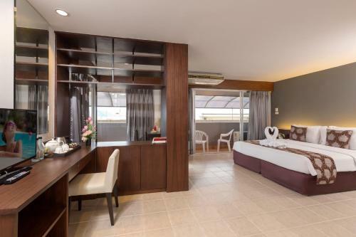 Hotel The Holiday Resort