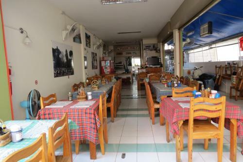 Hostal Pizza Italy Restaurant And Guesthouse