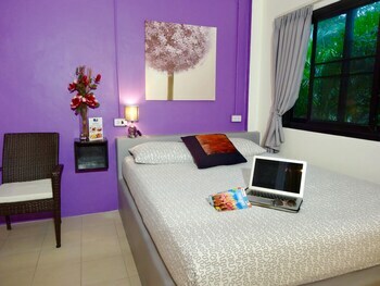 Hostal The Beach Cha Am Guest House