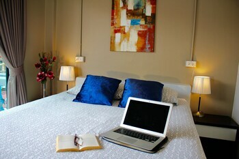 Hostal The Beach Cha Am Guest House