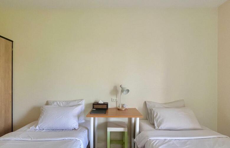 Hostal Baanbaramee Guesthouse
