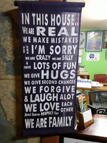 Hostal All In 1 Guesthouse