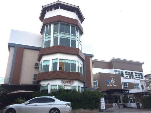 Le Lerts Living Hotel