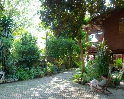 Hostal Baan Songjum