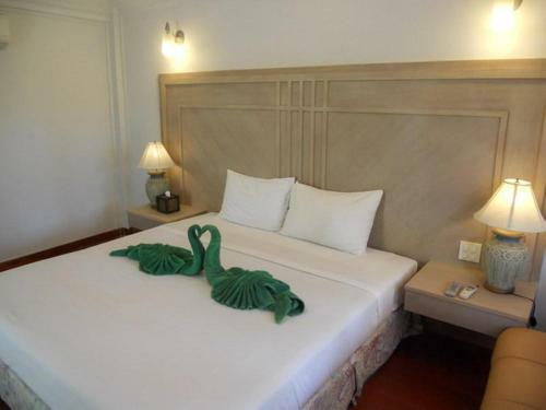 Hotel Nakara Long Beach Resort