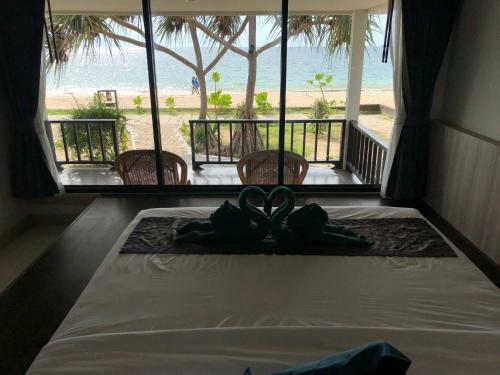 Hotel Nakara Long Beach Resort
