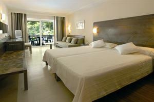 Hotel Beach Club Font Sa Cala