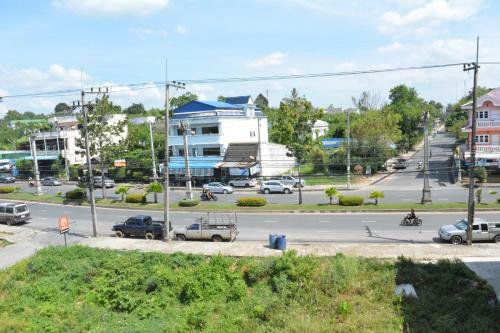 Hotel Krabi Inn & Omm