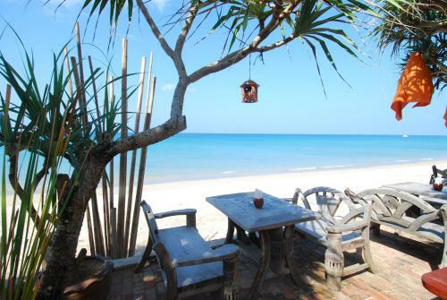 Hotel Clean Beach Resort
