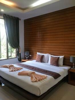 Hotel Lanta Intanin Resort