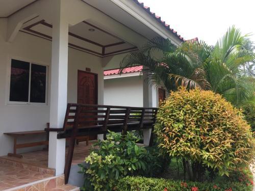 Hotel Hana Lanta Resort