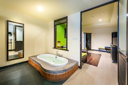 Hotel Lanta Cha-da Resort