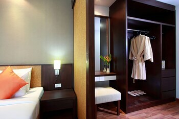 Aparthotel The Grand Napat