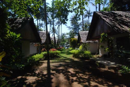 Hotel Lanta Coral Beach Resort