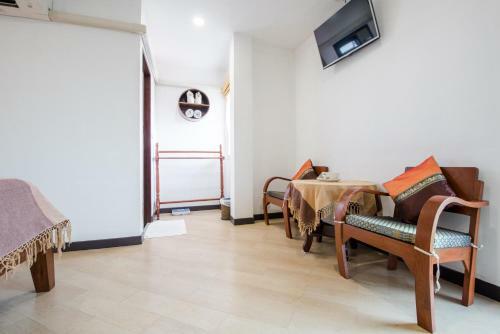 Bed & Breakfast Chedi Home