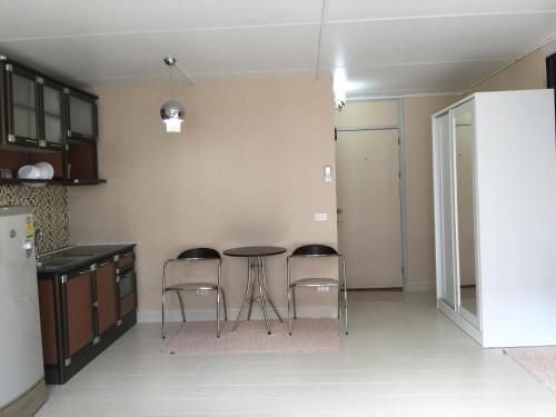 Aparthotel Muangthongthani Rental/khun Dan